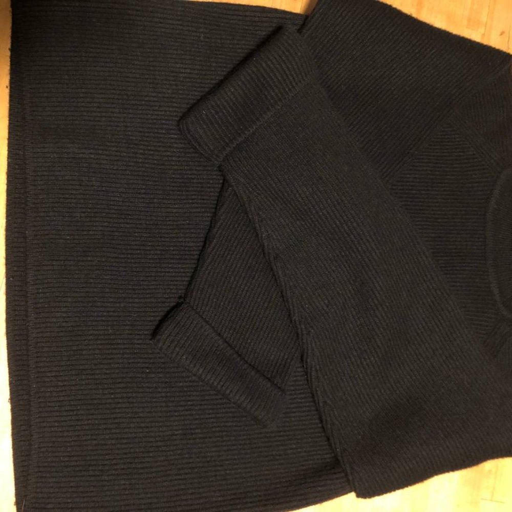 Jeanne Pierre Wool-blend turtleneck black sweater Size M - Picture 3 of 12